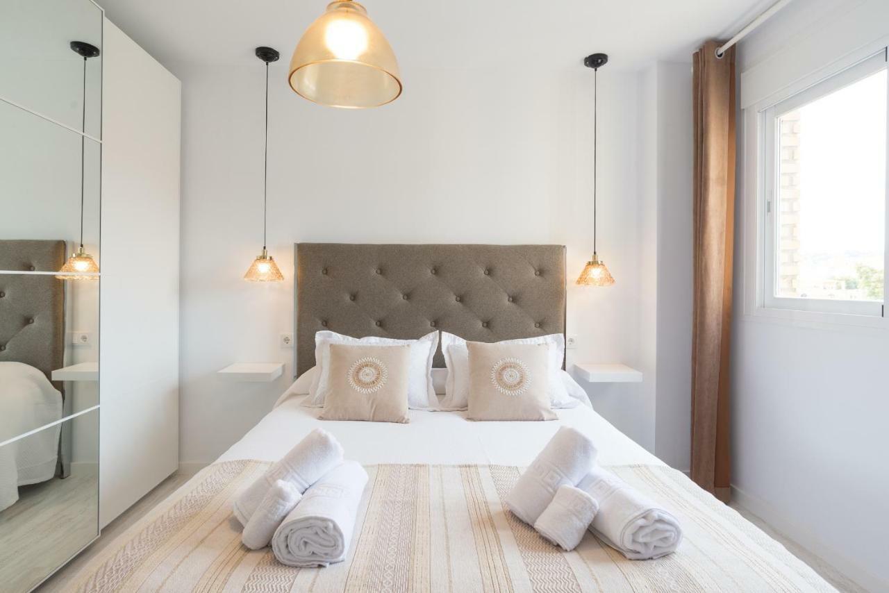 Stunning Spacious City Apartment With Free Parking Málaga Exterior foto