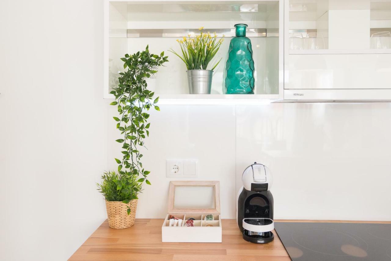 Stunning Spacious City Apartment With Free Parking Málaga Exterior foto