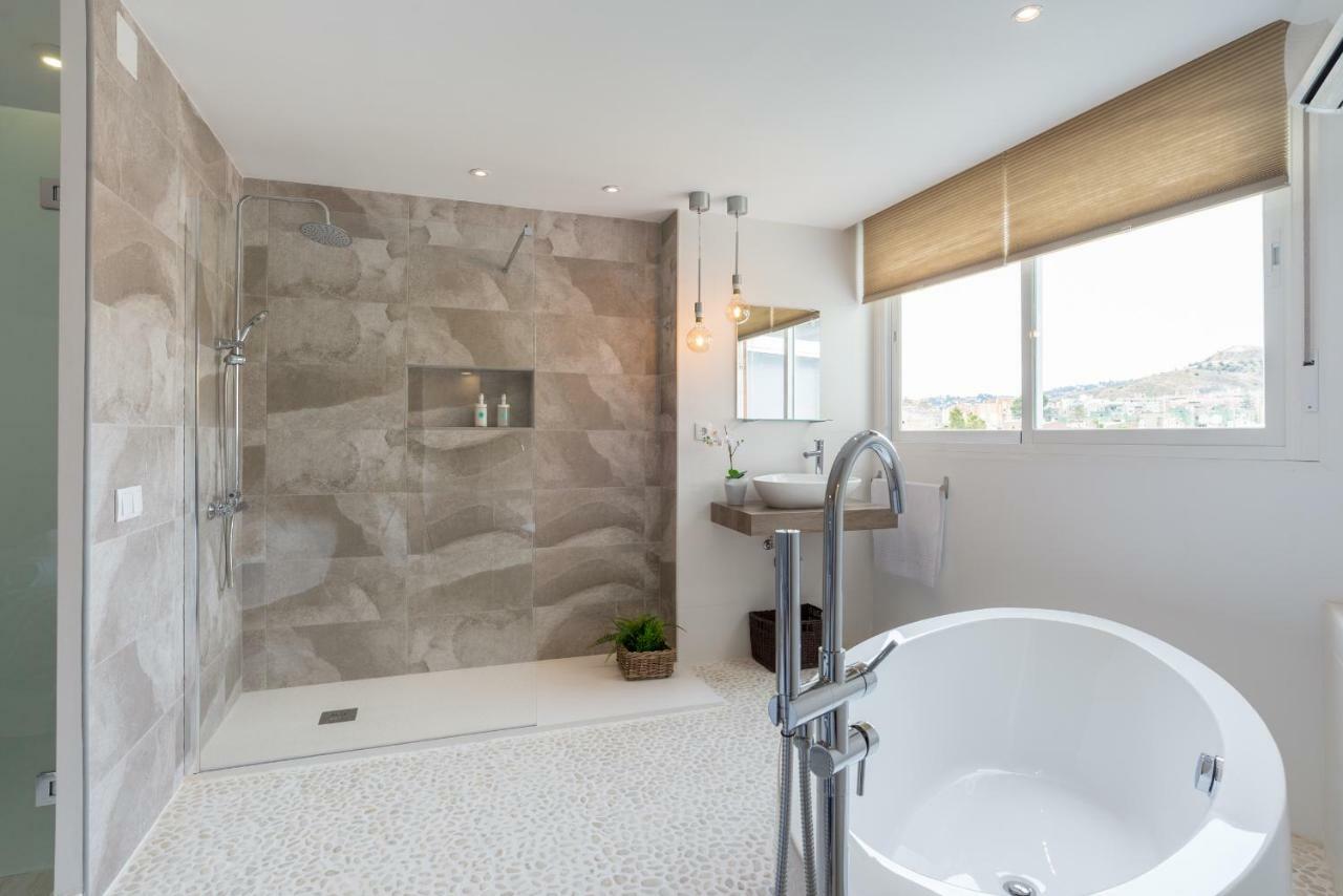 Stunning Spacious City Apartment With Free Parking Málaga Exterior foto